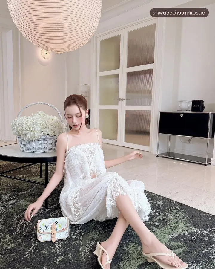 เซ็ตเสื้อสายเดี่ยวลูกไม้ขาว + กางเกงลูกไม้ รหัส LWT04 รูปที่ 2