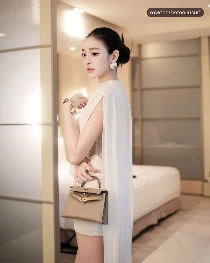 เดรสสั้นครีม ผ้าคลุมไหล่ยาว รหัส SWT03 รูปที่ 4